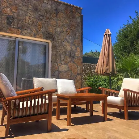 Апартаменты Gorgeous House With Shared Pool Surrounded By Nature In Bodrum *